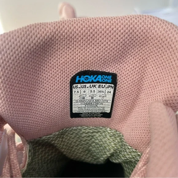 Hoka Women's Anacapa Mid GTX hiking boots in the color Pale Mauve/Pink - Picture 4 of 8